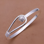 Ezüstös rózsás karkötő