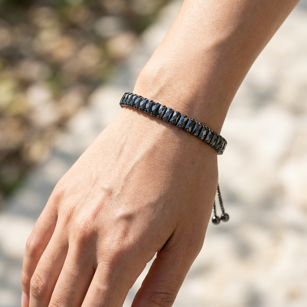 Mireia négyzet kristályos tenisz karkötő fekete