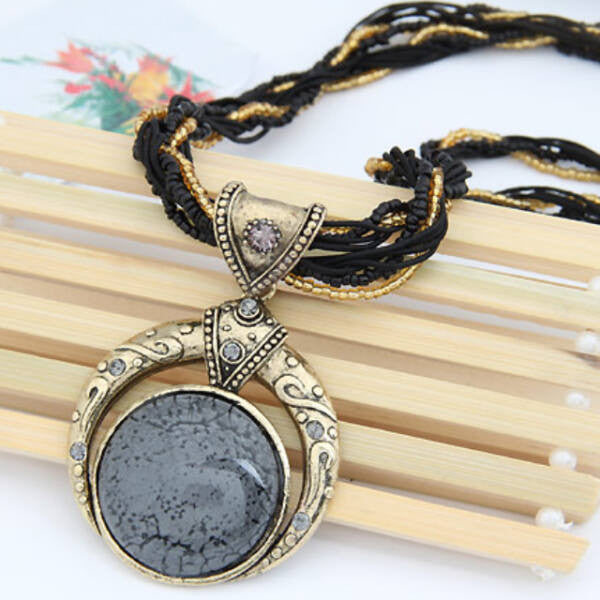 Antik medálos nyaklánc szürke