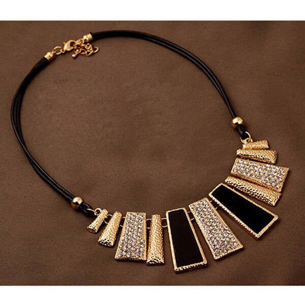 Trapézok statement nyaklánc black-gold
