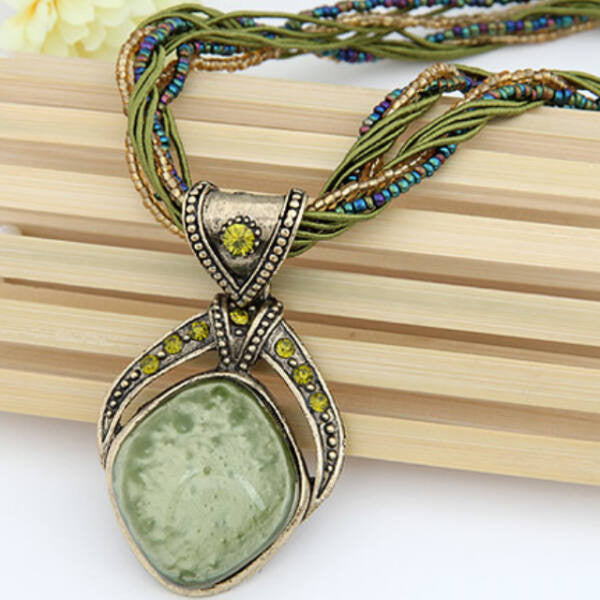 Antik medálos nyaklánc zöld