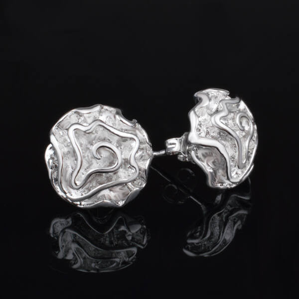 Ezüstös rózsa fülbevaló