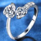 Ölelő kristály szívek gyűrű (állítható méret)