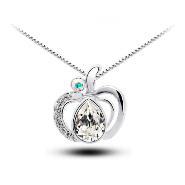 Alma medálos nyaklánc fehér