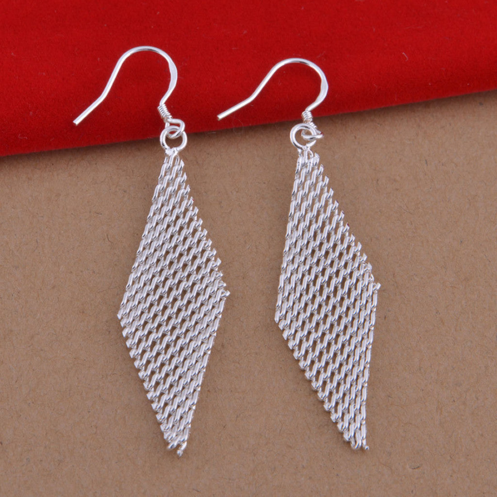 Ezüstös hálós rombusz fülbevaló