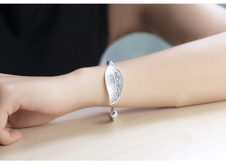 Paola ezüstös női karkötő