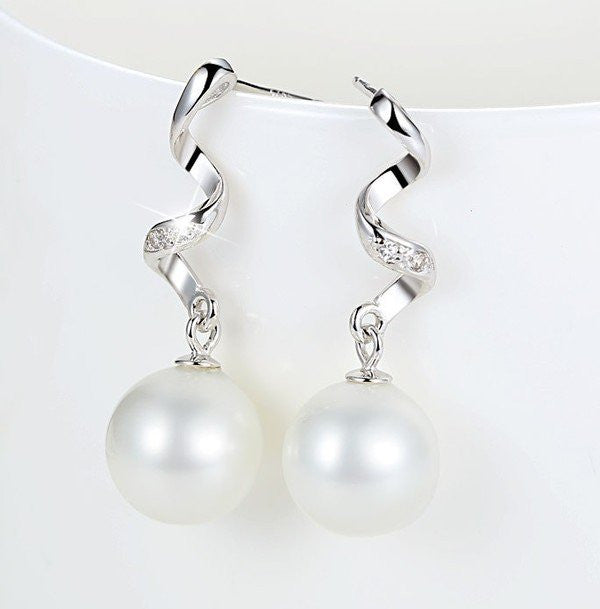 Contansie fülbevaló