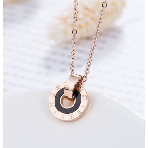 Római számos titánium nyaklánc rosegold