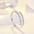 Cikcakk kristályos gyűrű whitegold (állítható méret)