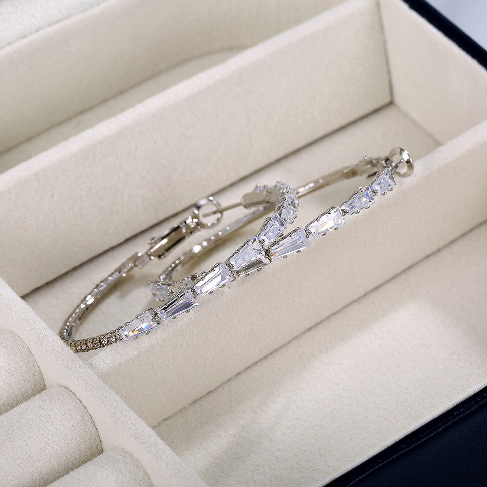 Krista csillogó kristályos karika fülbevaló