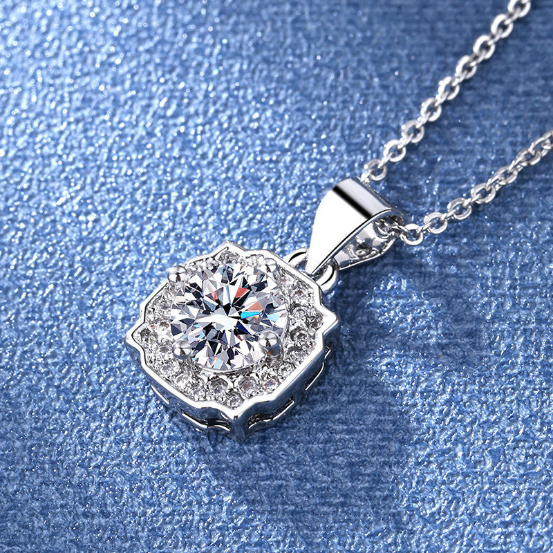 Isis női nyaklánc whitegold