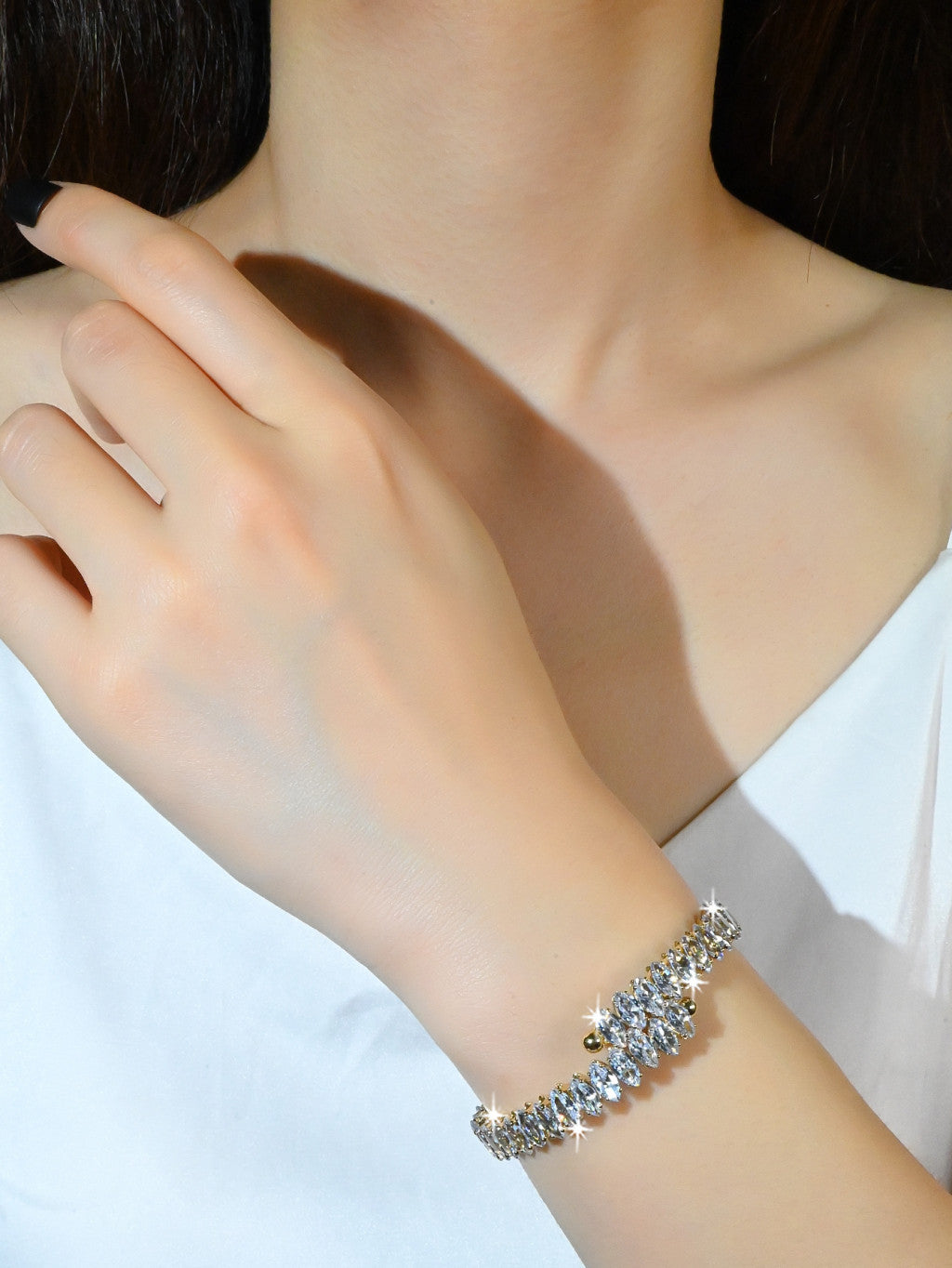 Ovál kristályos csillogó karkötő gold