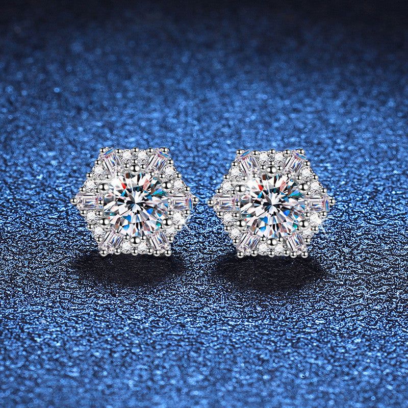 Beszúrós hatszög ezüst fülbevaló moissanite kristállyal