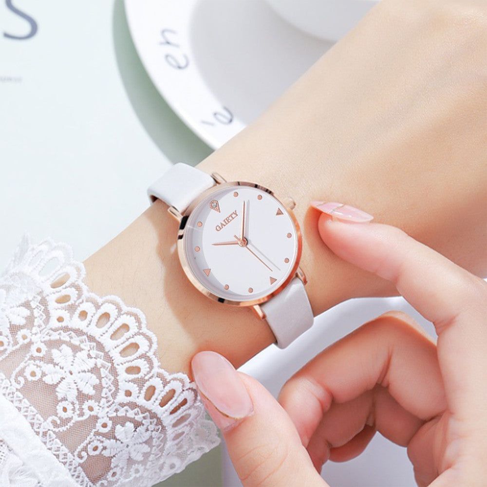 Joy női karóra +szíves ékszer szett fehér