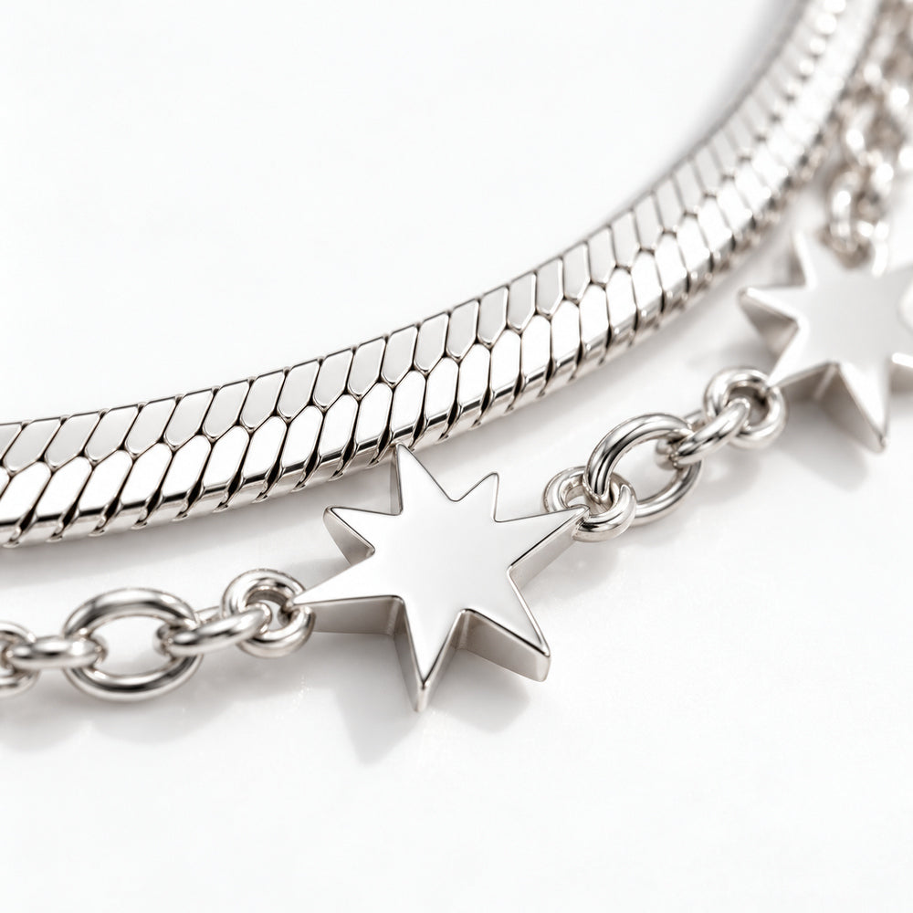 Finom csillagos nemesacél karkötő whitegold – makró részlet