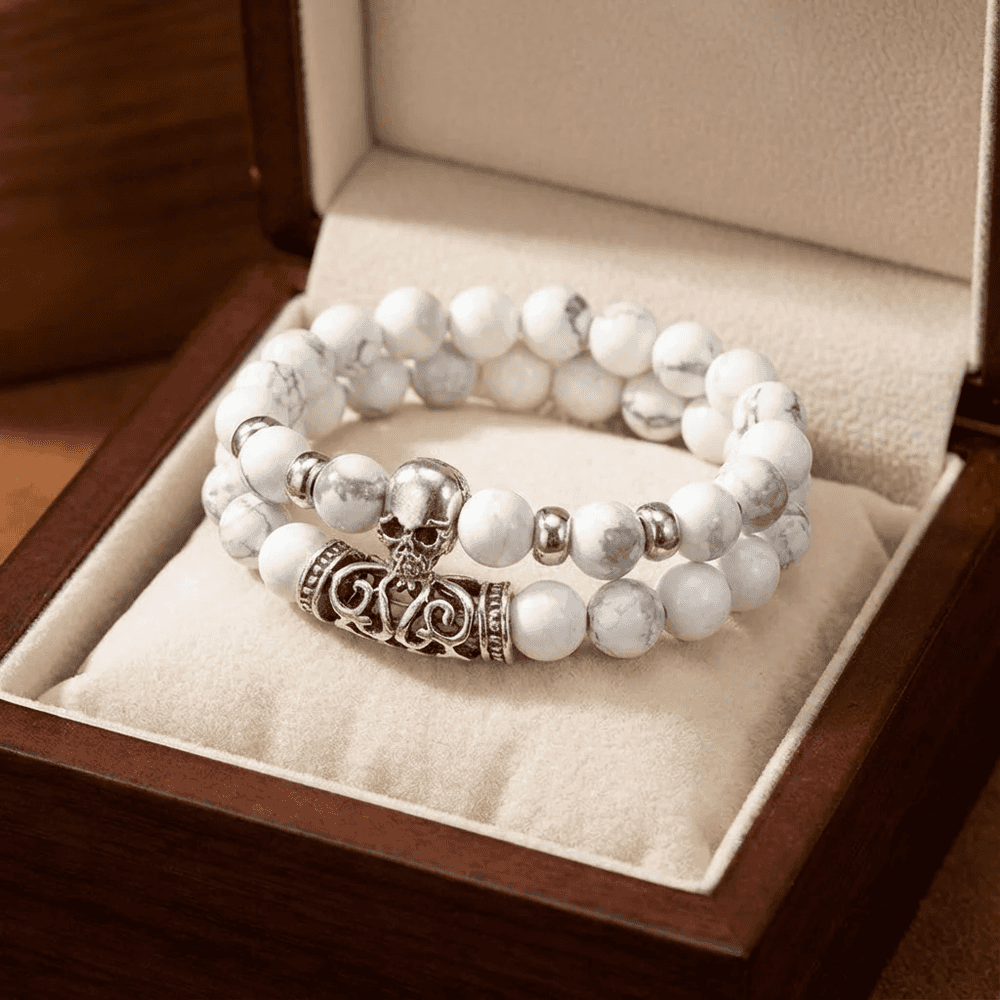 Koponyás magnezit dupla ásvány karkötő fehér