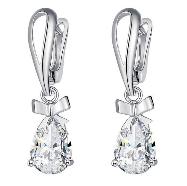 Elegáns masnis csepp fülbevaló whitegold