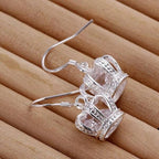 Ezüstös koronába zárt kristály fülbevaló