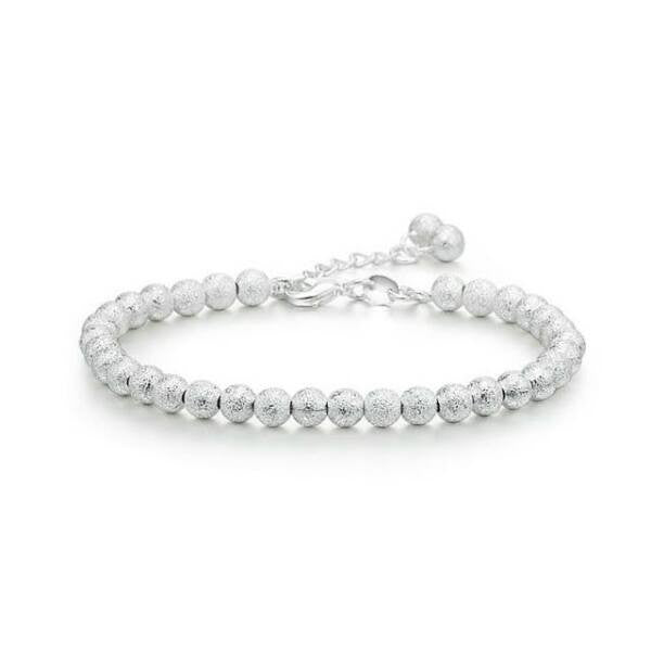 Ezüstös gyöngyös karkötő