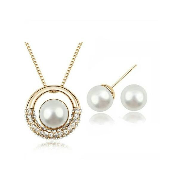 Körben gyöngy ékszer szett gold-white