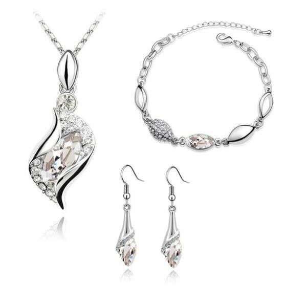 Csavart szett karkötővel fehér Swarovski kristállyal