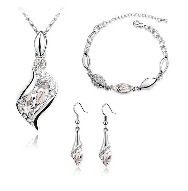 Csavart szett karkötővel fehér Swarovski kristállyal