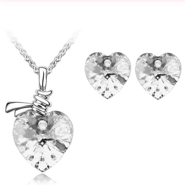 Fehér Swarovski szív szett