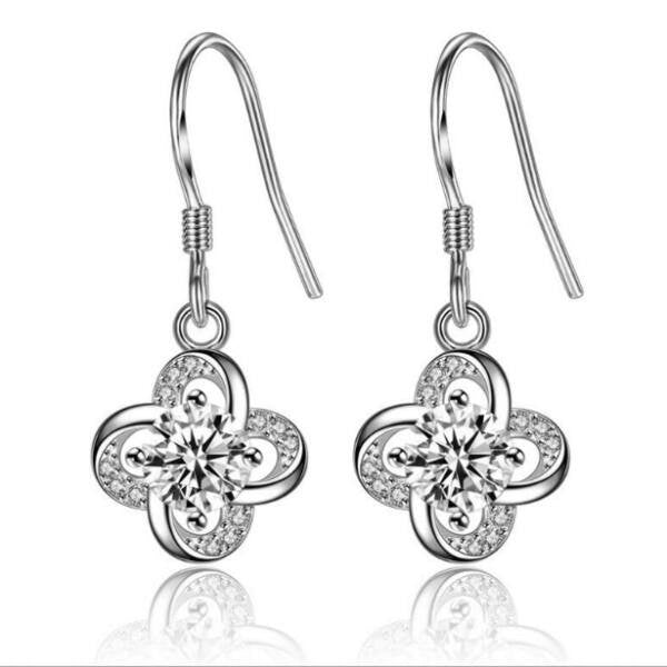 Négyszirmú virág kristályos fülbevaló
