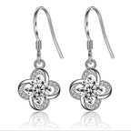 Négyszirmú virág kristályos fülbevaló