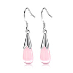 Rózsaszín szoknyás hölgy fülbevaló