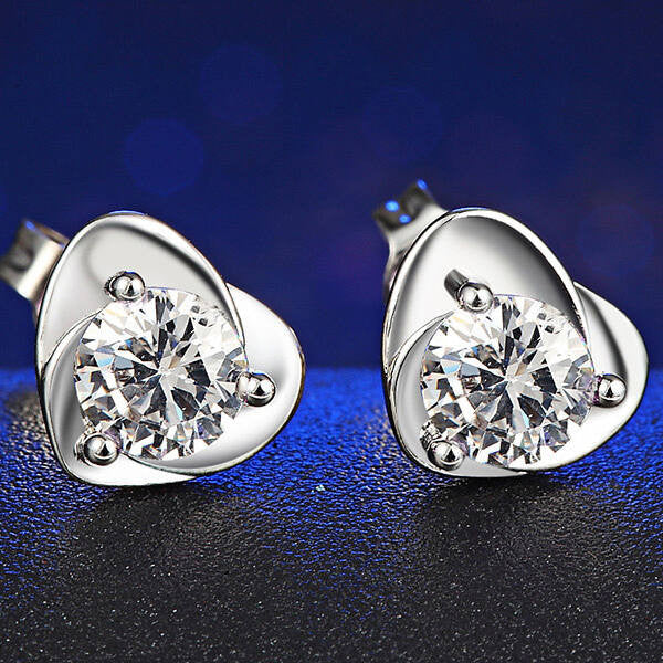 Mini beszúrós szív fülbevaló