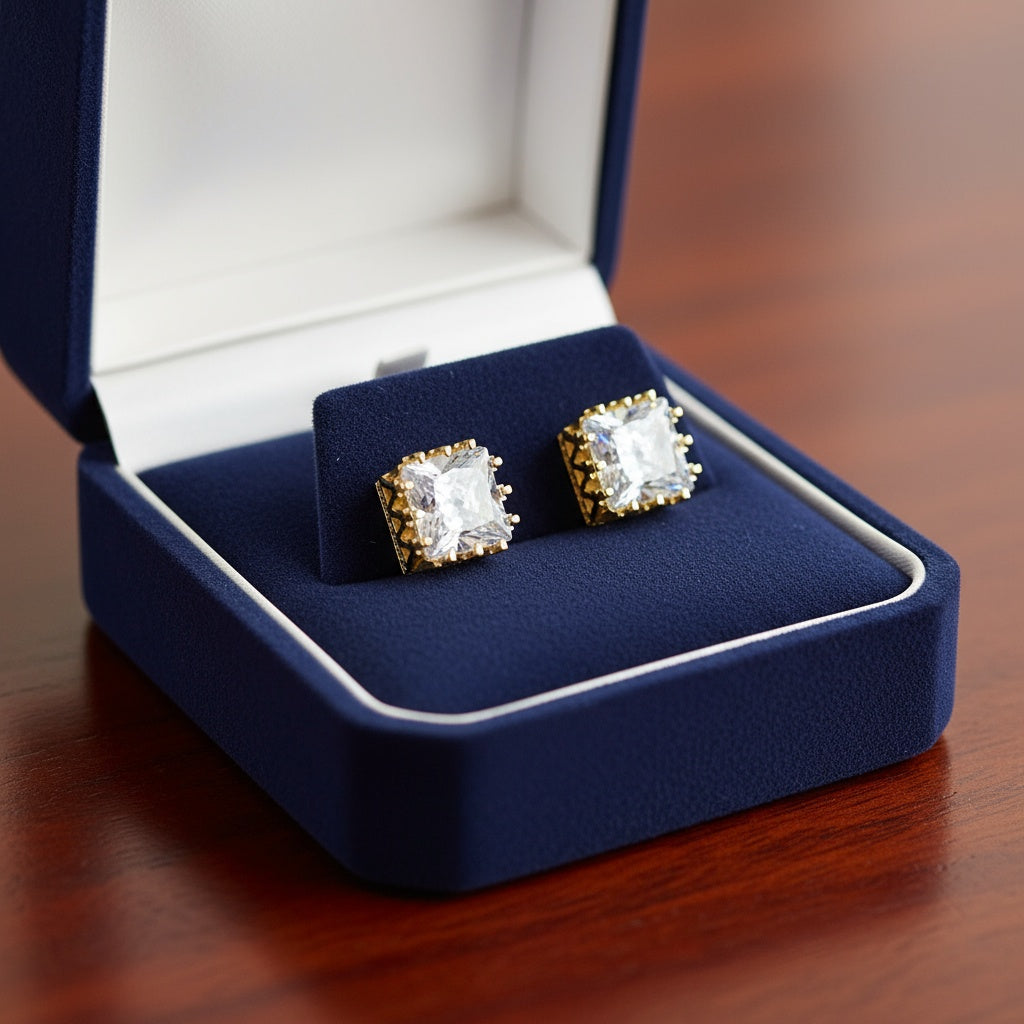 Beszúrós négyzet kristály fülbevaló gold