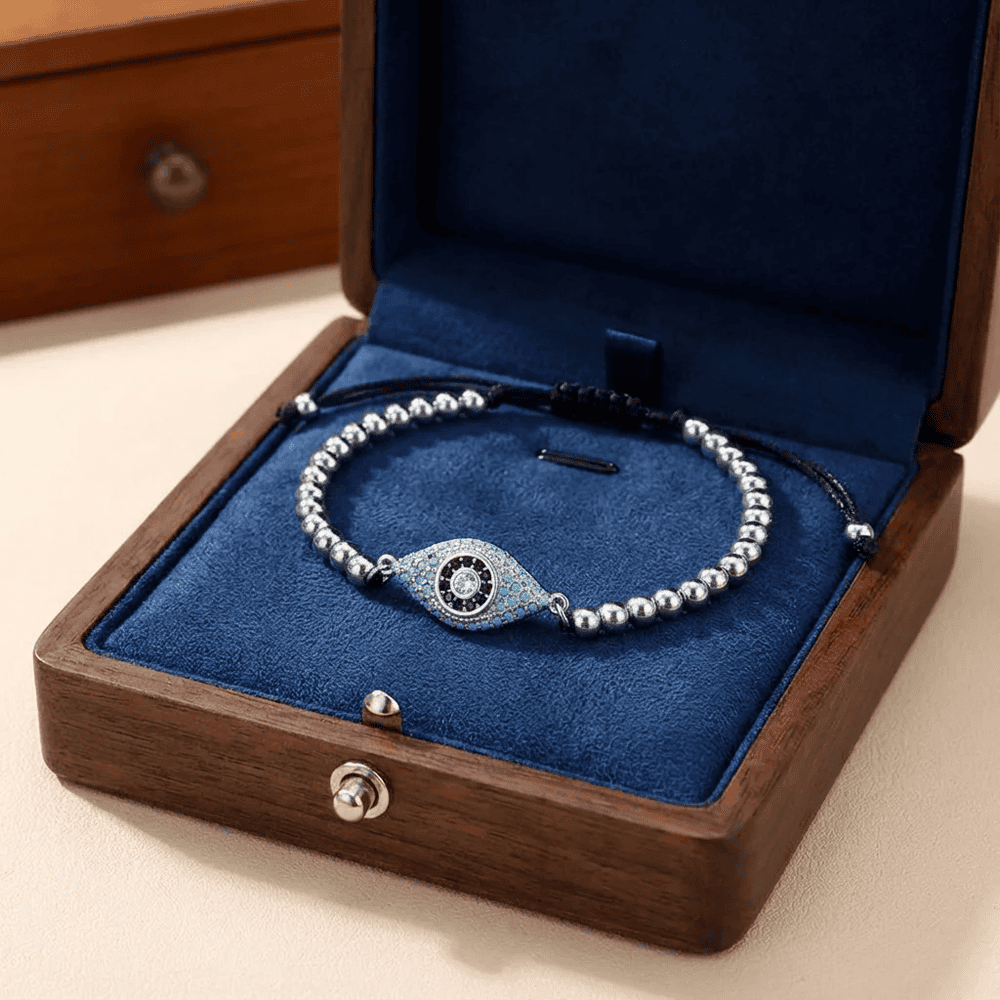 Titánium vigyázó szem karkötő ezüst