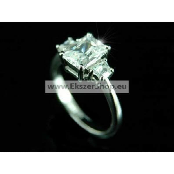 335 egyedi köves gyűrű