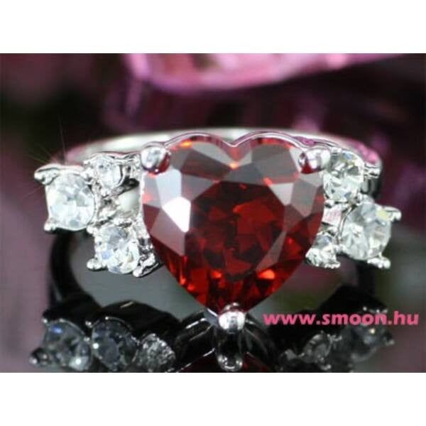 Piros szív Swarovski köves gyűrű