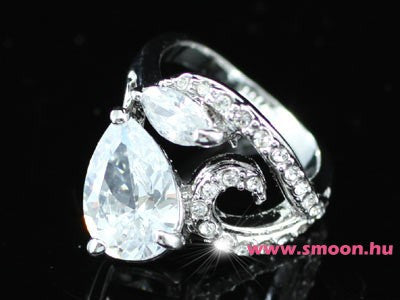 330 egyedi köves gyűrű