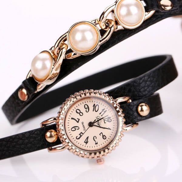 Gyöngyös láncos karkötőóra fehér