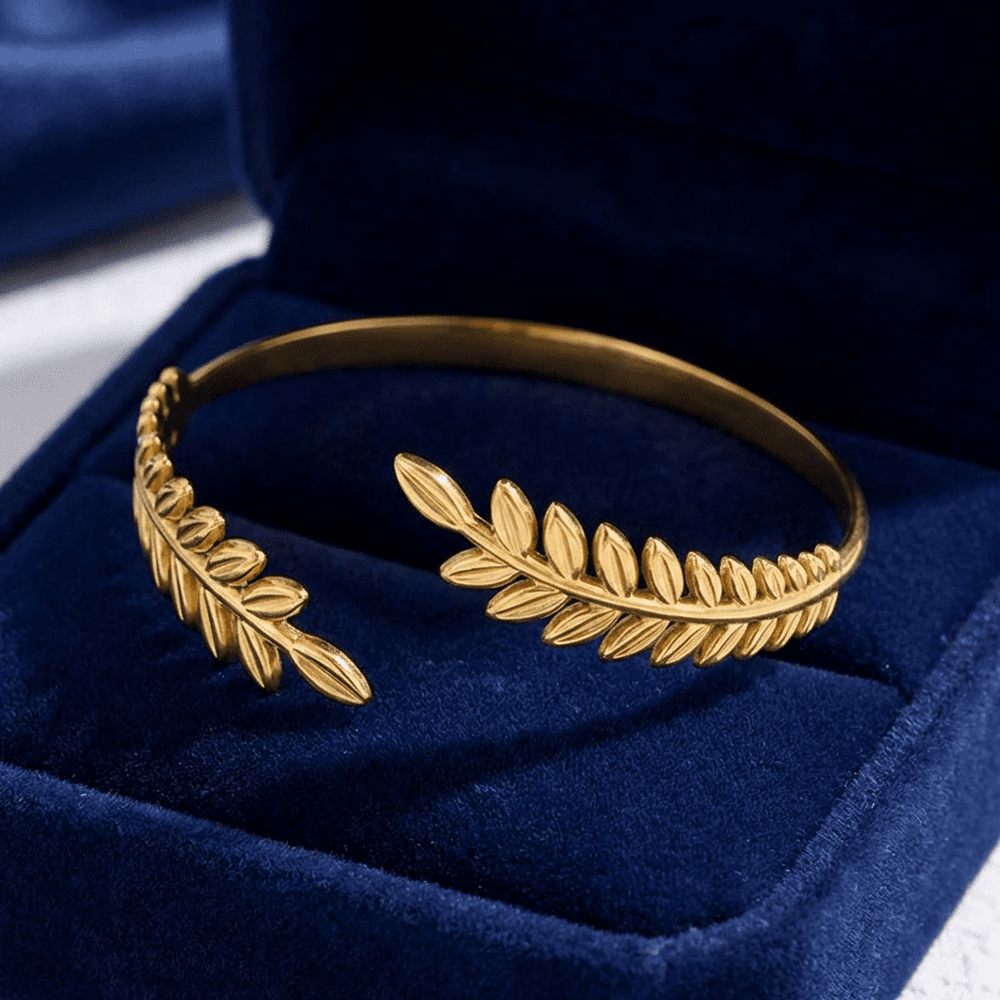 Maria levélmintás nemesacél karkötő gold