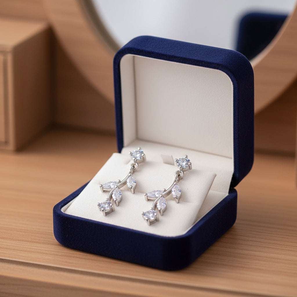 Virágszál kristály fülbevaló whitegold