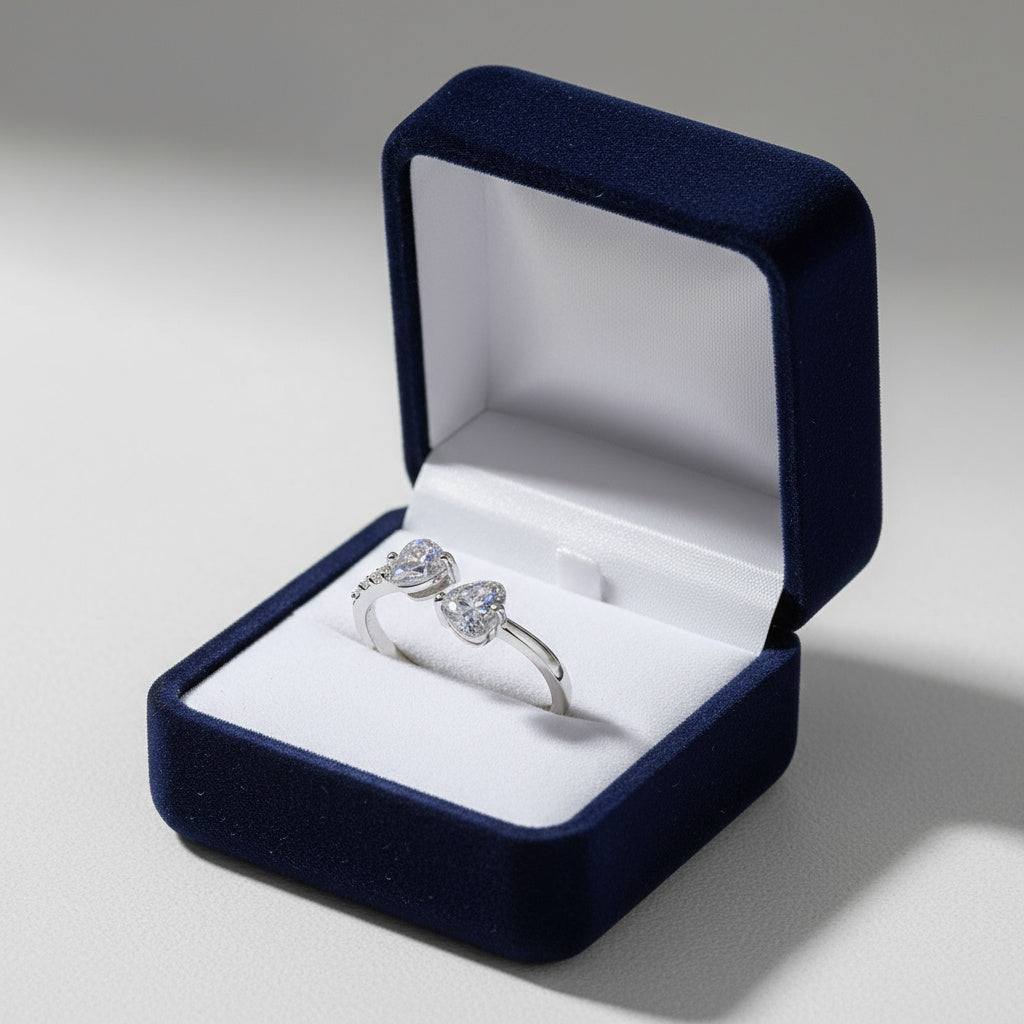 Ölelő kristály szívek gyűrű (állítható méret)